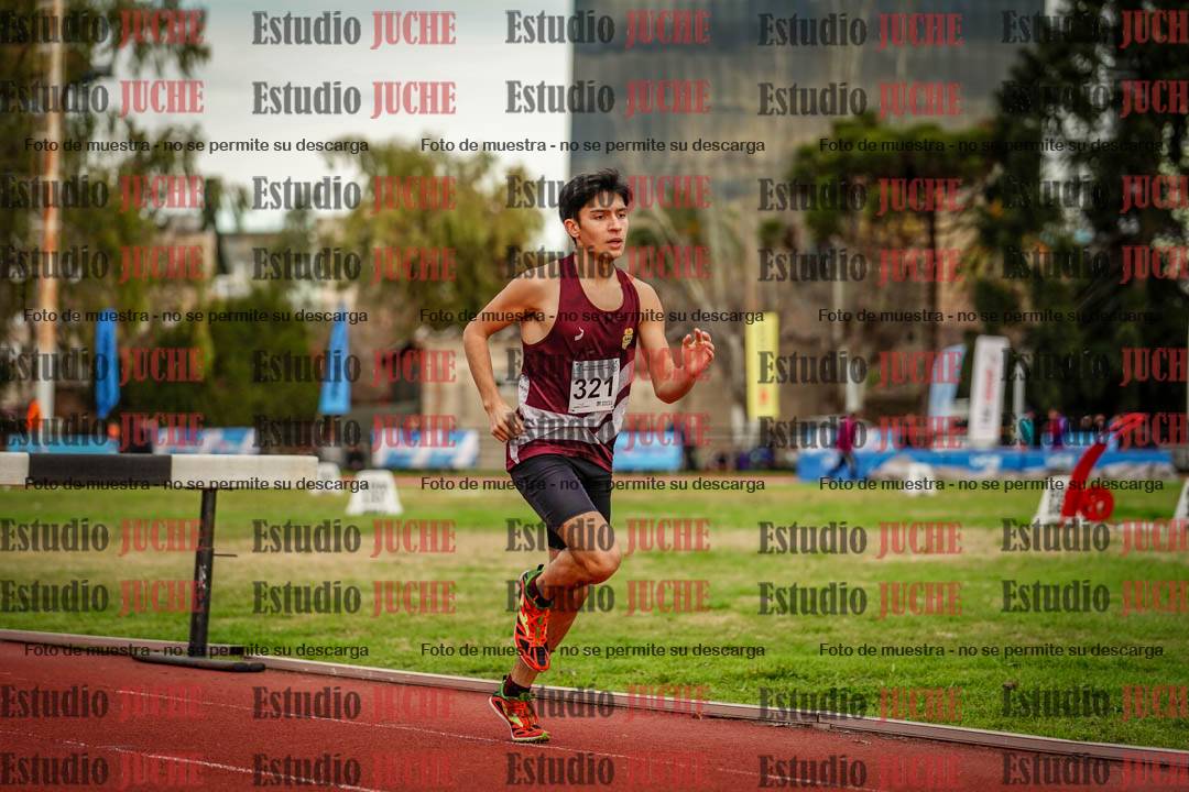 Fotos de los 2000 m con obstáculos de varones