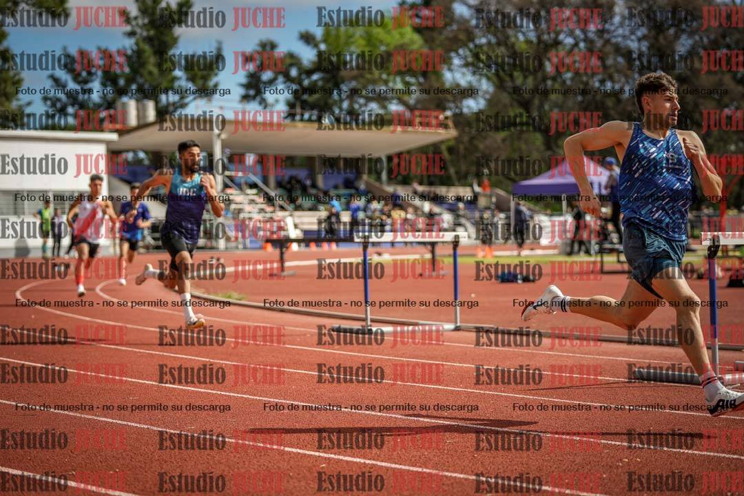Fotos de los 400 m con vallas de varones