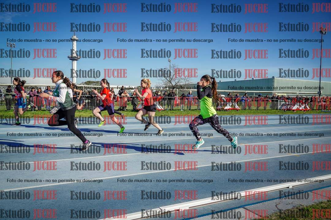 Fotos de los 80 m llanos de mujeres - U14