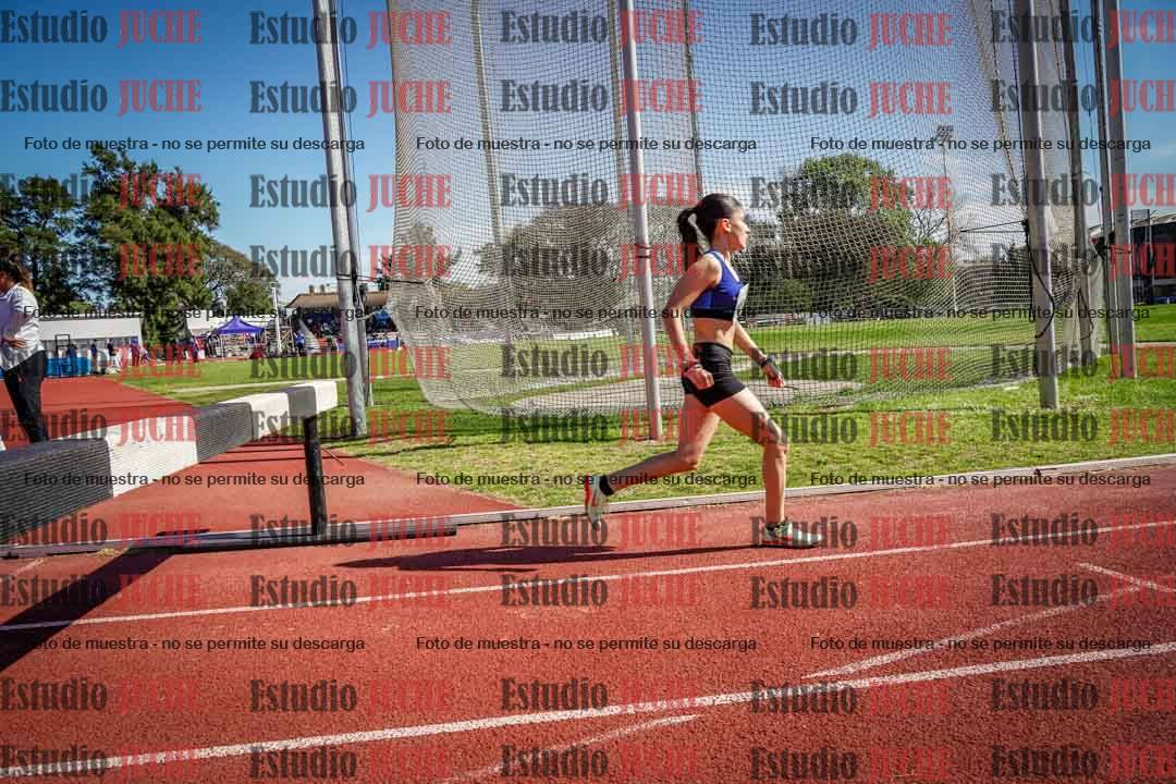 Fotos de los 1500 m con obstáculos de mujeres