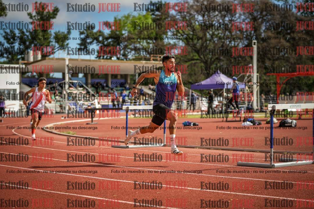 Fotos de los 400 m con vallas de varones