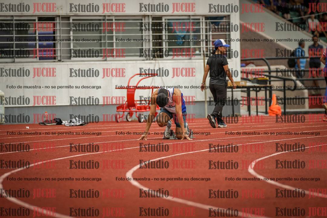 Fotos de los 400 m con vallas de varones