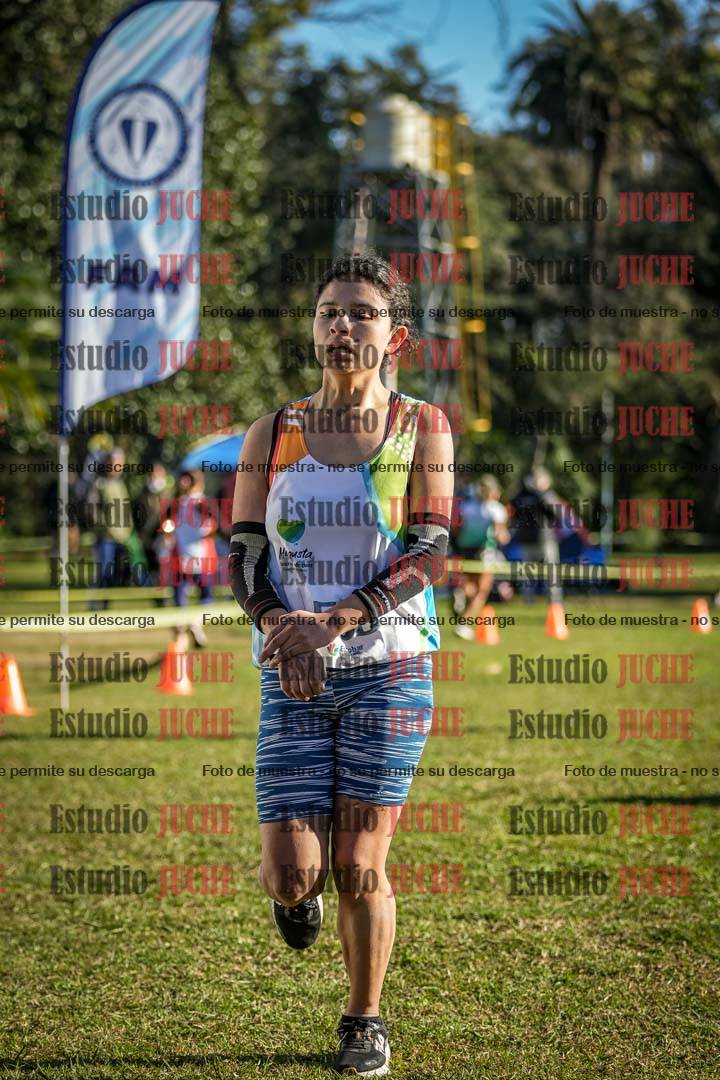 Fotos de la llegada del cross de 4000 m - mujeres