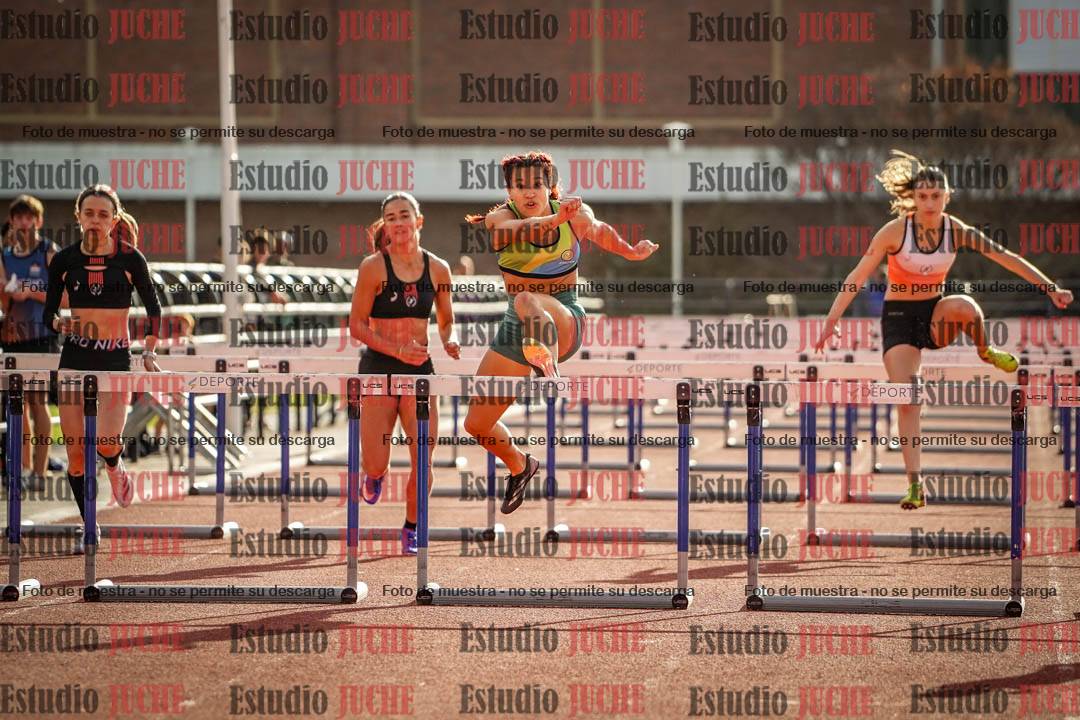 Fotos de los 100 m con vallas de mujeres