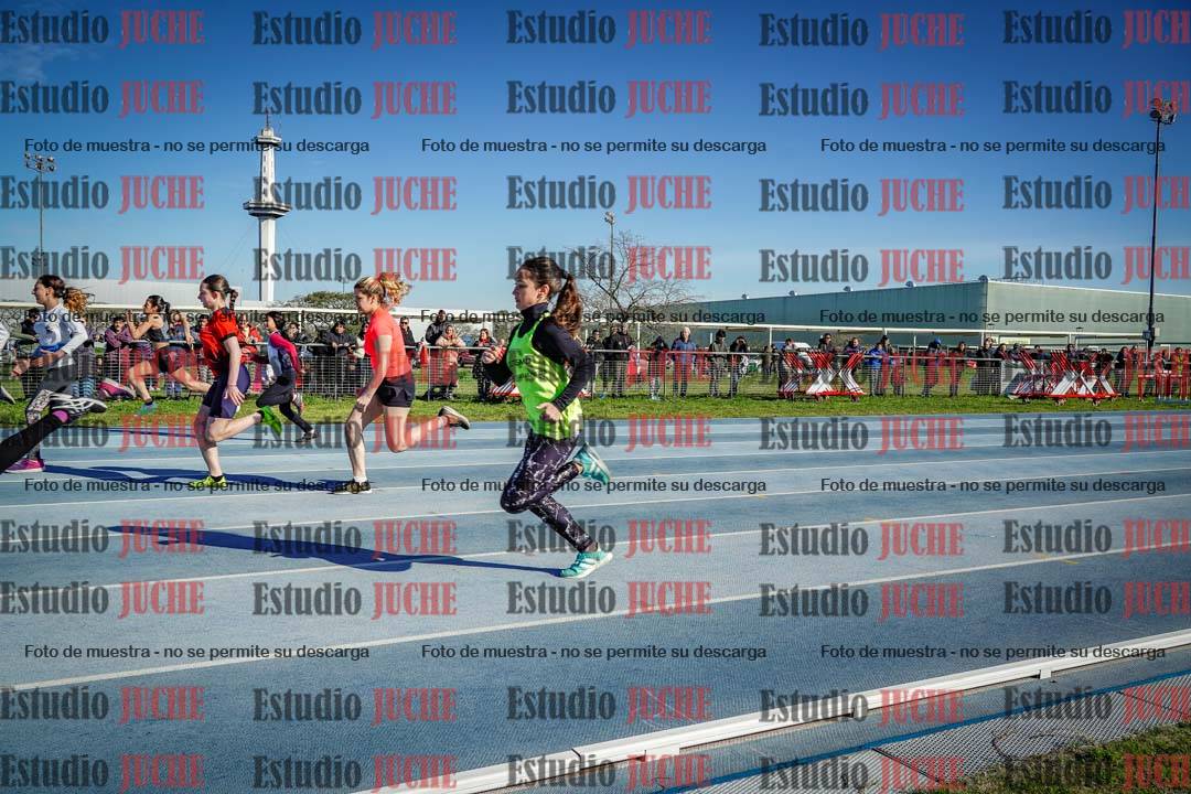 Fotos de los 80 m llanos de mujeres - U14