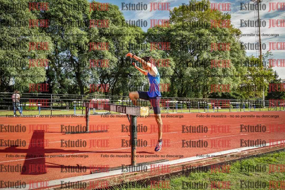 Fotos de los 3000 m con obstáculos de varones