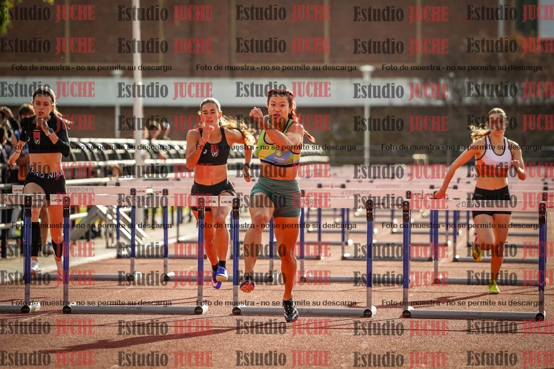 Fotos de los 100 m con vallas de mujeres