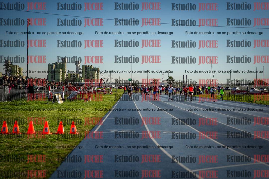Fotos de los 80 m llanos de mujeres - U14