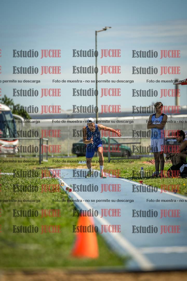 Fotos del salto en largo de varones