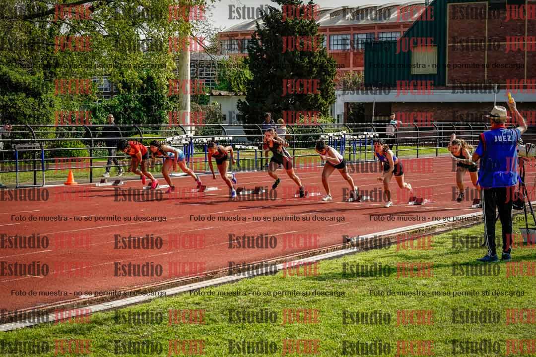 Fotos de los 80 m con vallas de mujeres - hexatlón 1