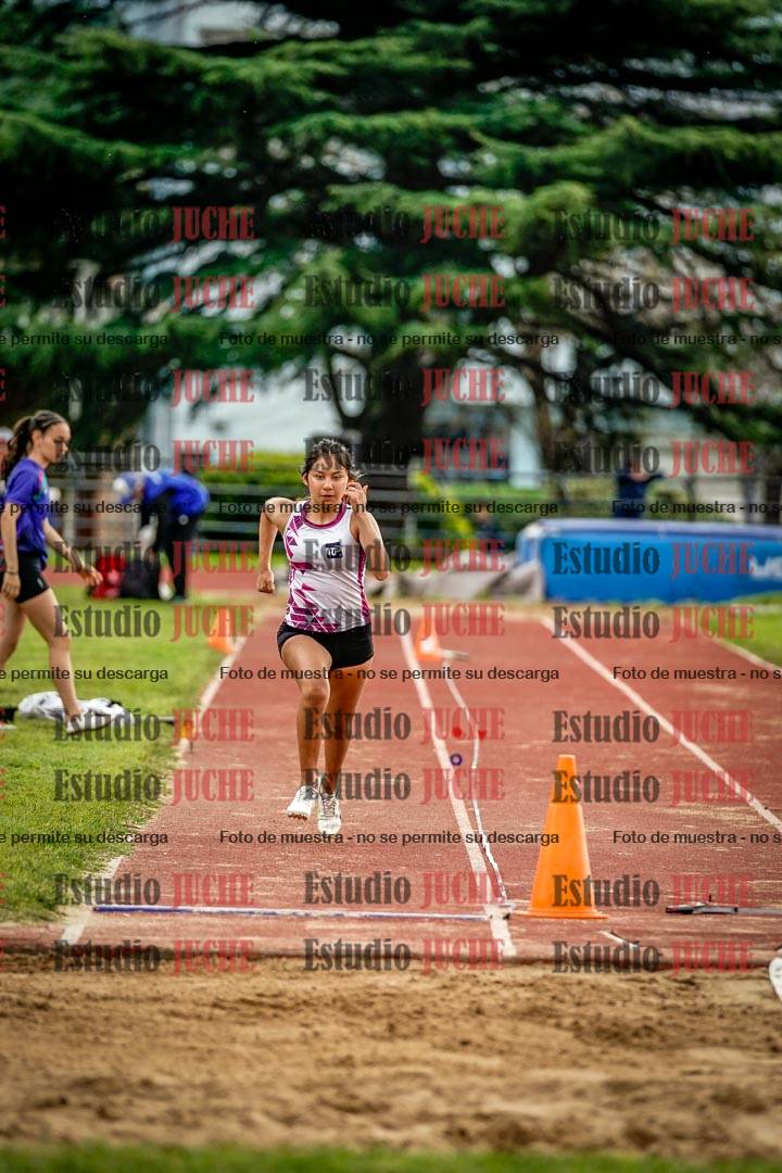 Fotos del salto en largo de mujeres - hexatlón 4