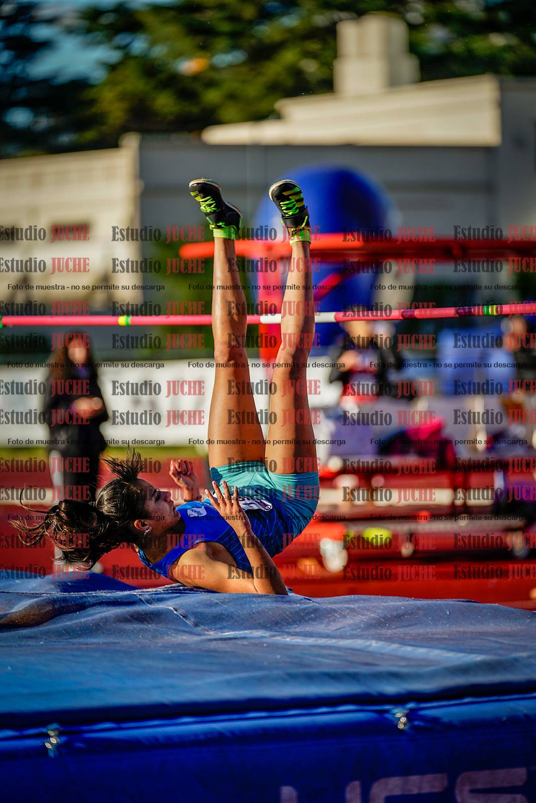 Fotos del salto en alto de mujeres