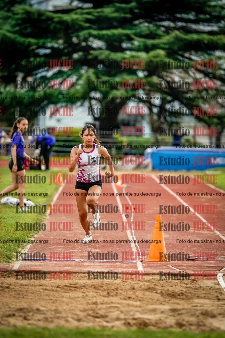 Fotos del salto en largo de mujeres - hexatlón 4