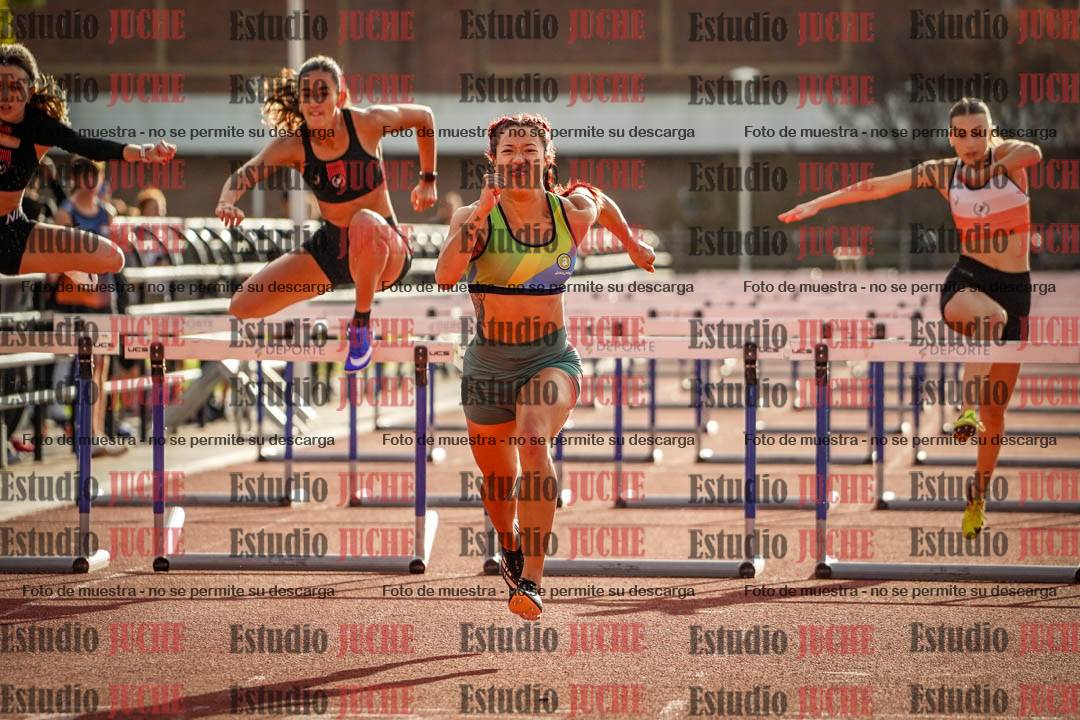 Fotos de los 100 m con vallas de mujeres