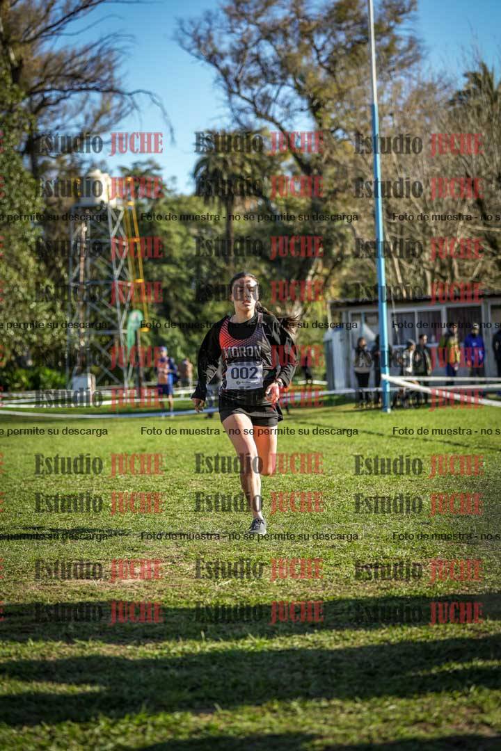 Fotos de la llegada del cross de 4000 m - mujeres