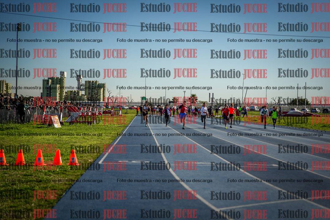 Fotos de los 80 m llanos de mujeres - U14