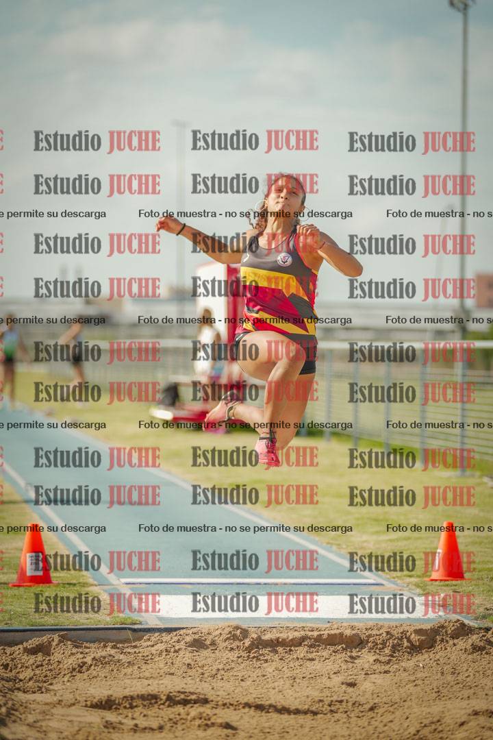 Fotos del salto en largo de mujeres
