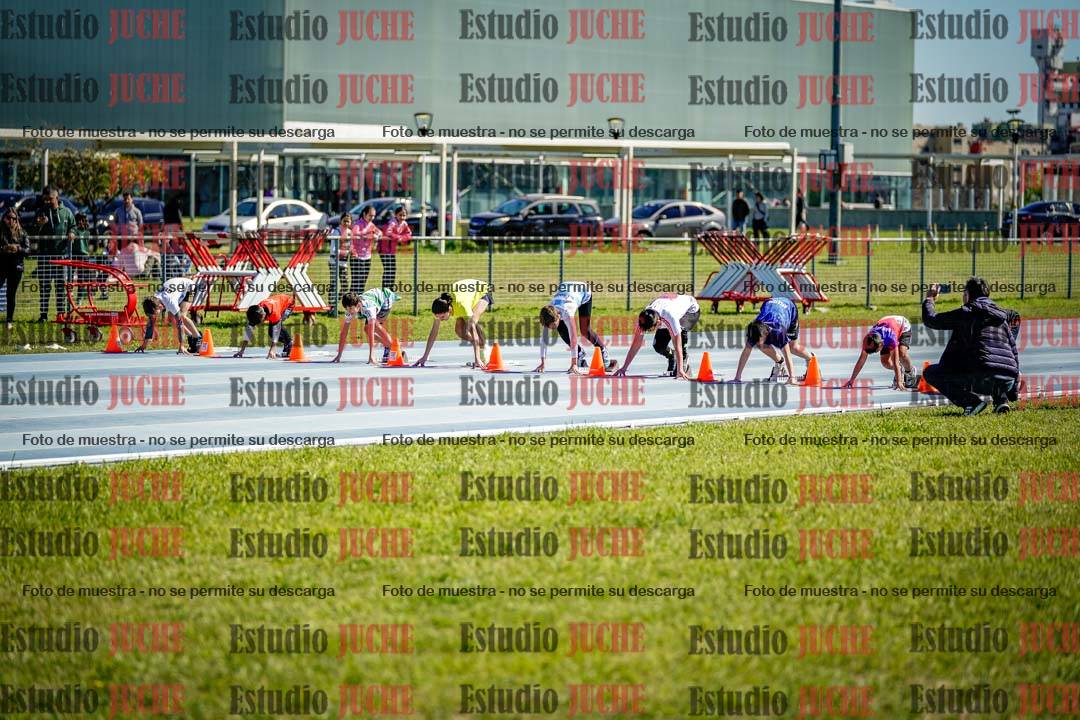 Fotos de los 50 m llanos de varones