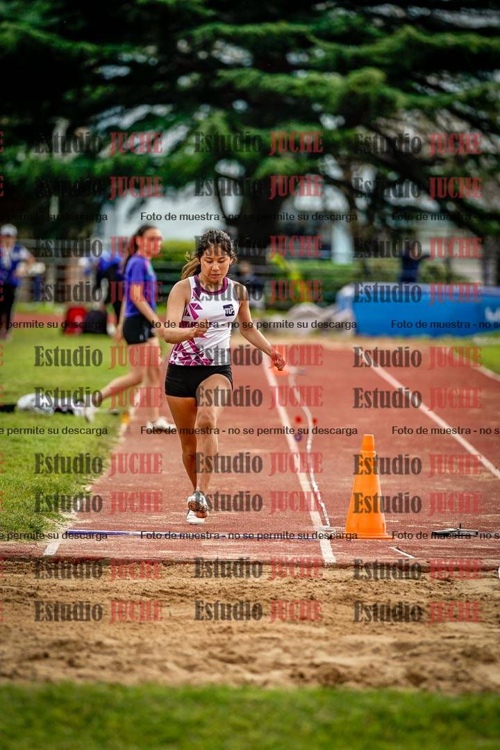 Fotos del salto en largo de mujeres - hexatlón 4
