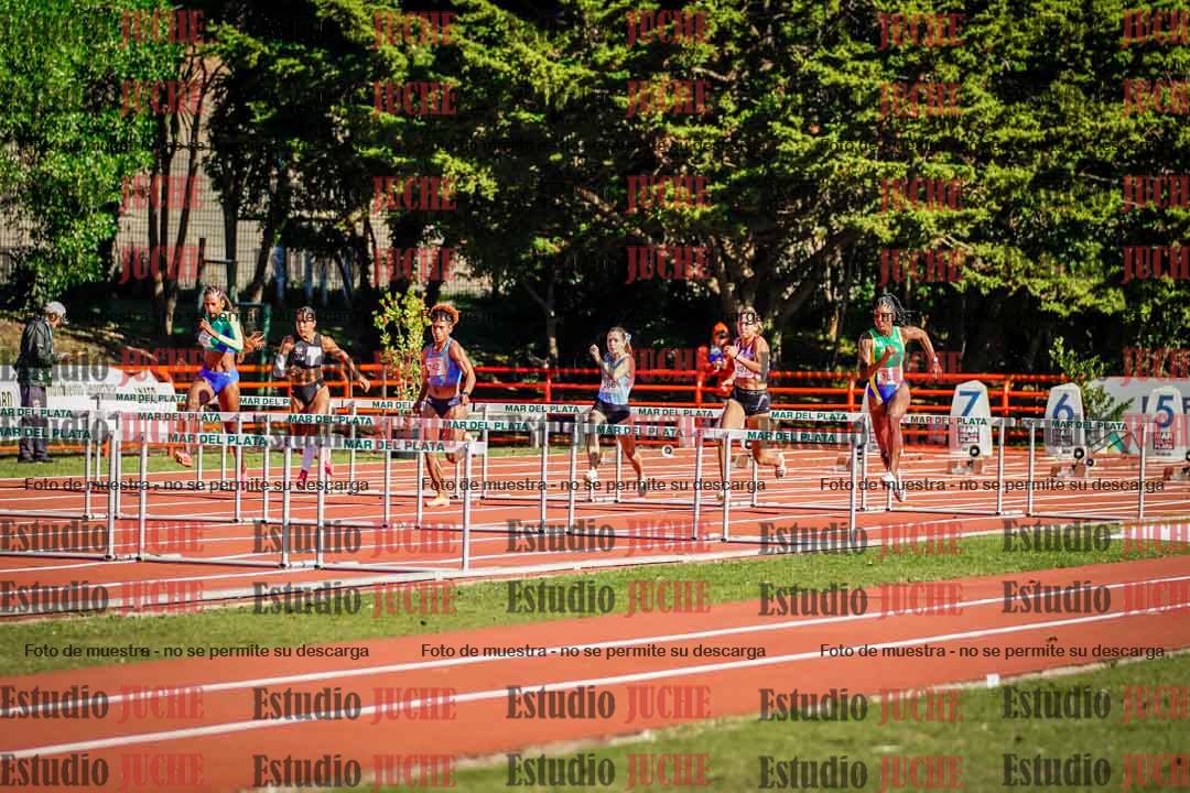 Fotos de los 100 m con vallas de mujeres - hepta 1