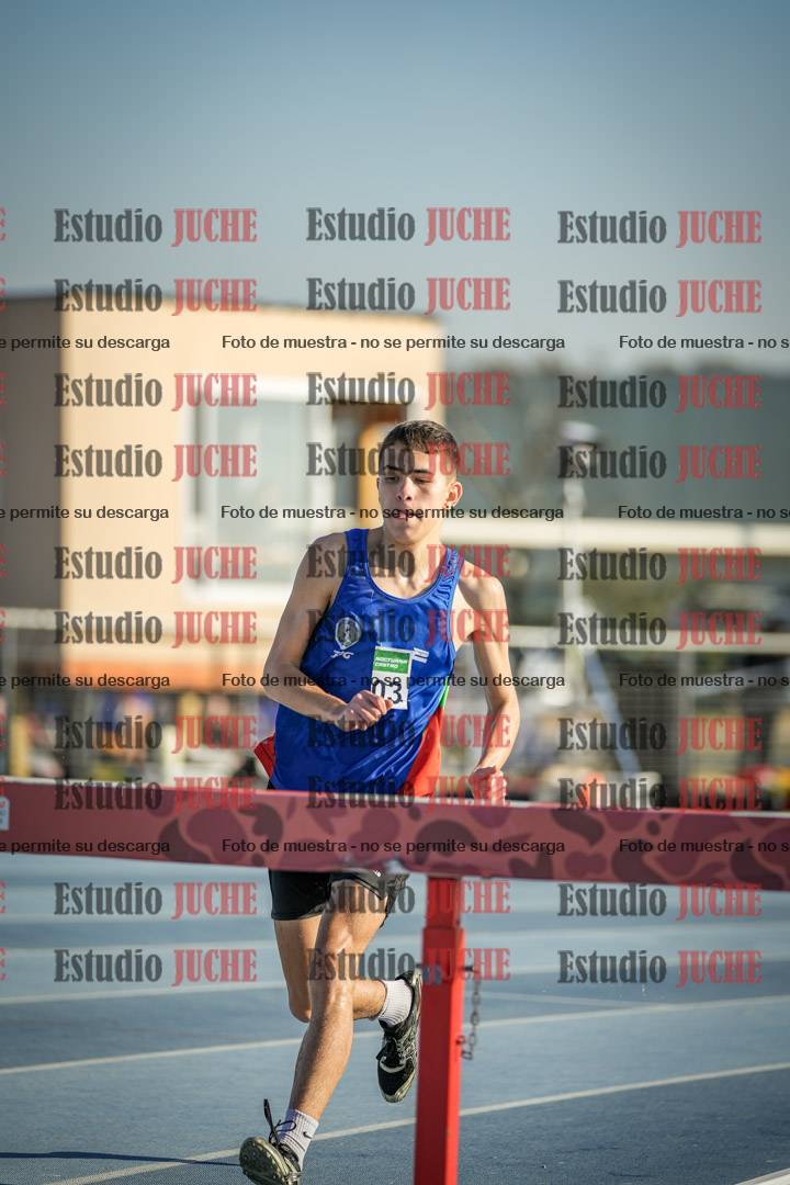 Fotos de los 2000 m con obstáculos de varones
