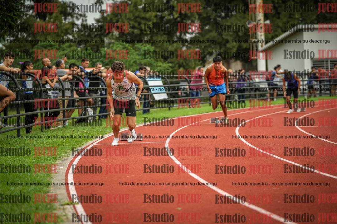 Fotos de los 400 m con vallas de varones