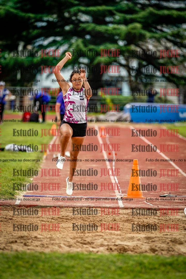 Fotos del salto en largo de mujeres - hexatlón 4