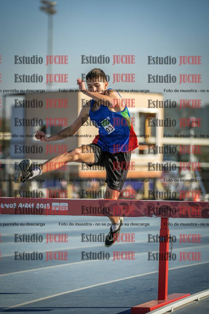 Fotos de los 2000 m con obstáculos de varones
