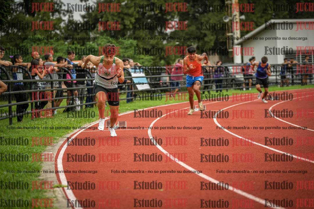 Fotos de los 400 m con vallas de varones