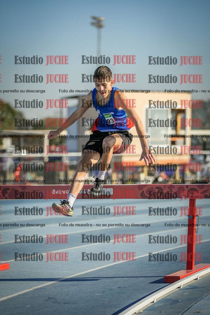 Fotos de los 2000 m con obstáculos de varones