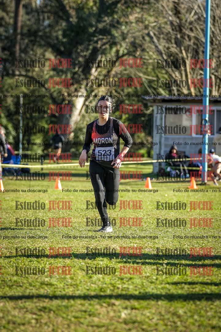 Fotos de la llegada del cross de 4000 m - mujeres