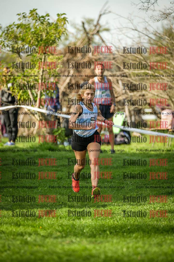 Fotos de la llegada del cross de 4000 m - mujeres