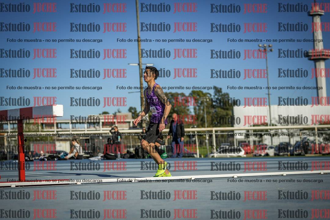 Fotos de los 3000 m con obstáculos de varones