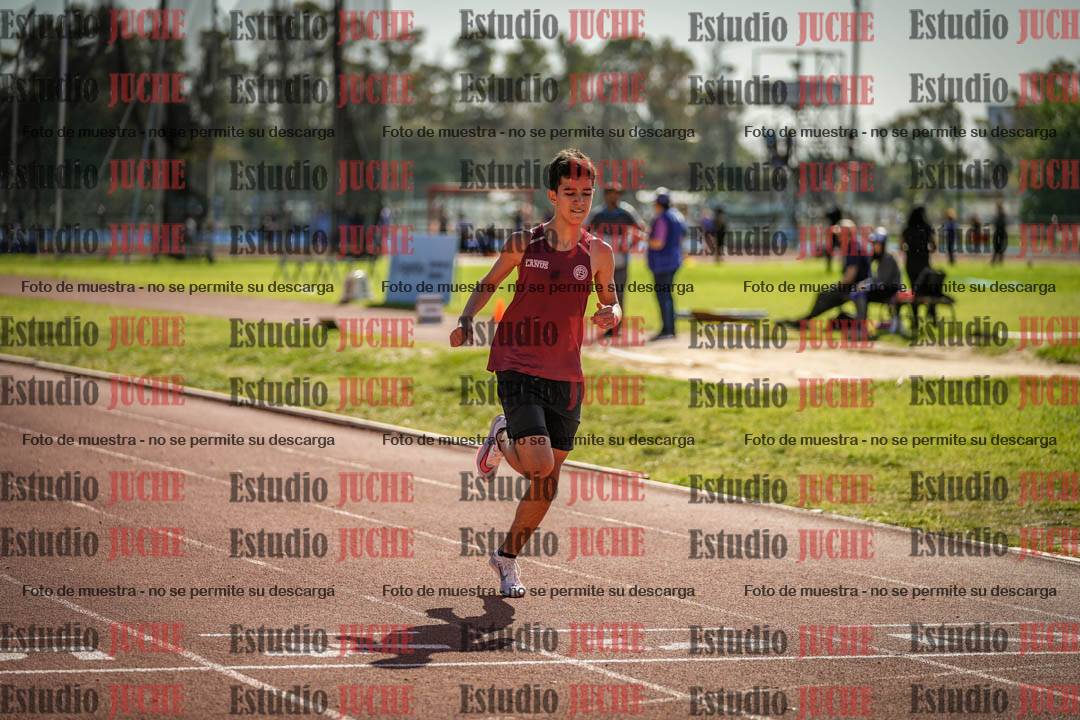 Fotos de los 295 m con vallas de varones