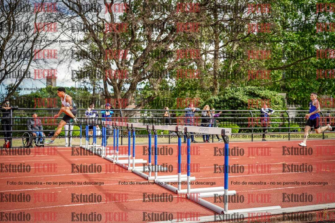 Fotos de los 400 m con vallas de varones
