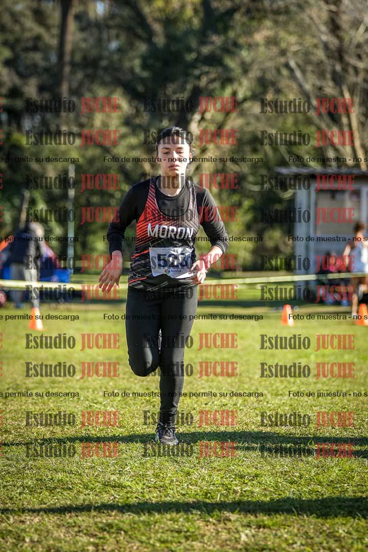Fotos de la llegada del cross de 4000 m - mujeres