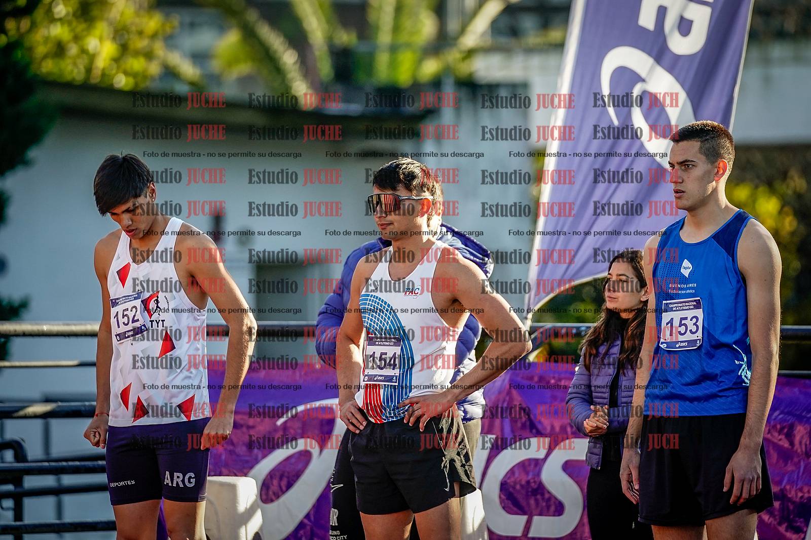 Fotos de los 110 m con vallas de varones - decatlón 6