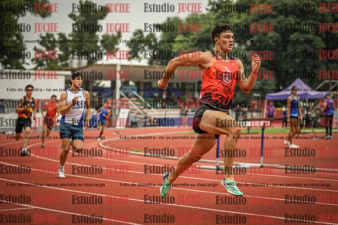 Fotos de los 400 m con vallas de varones