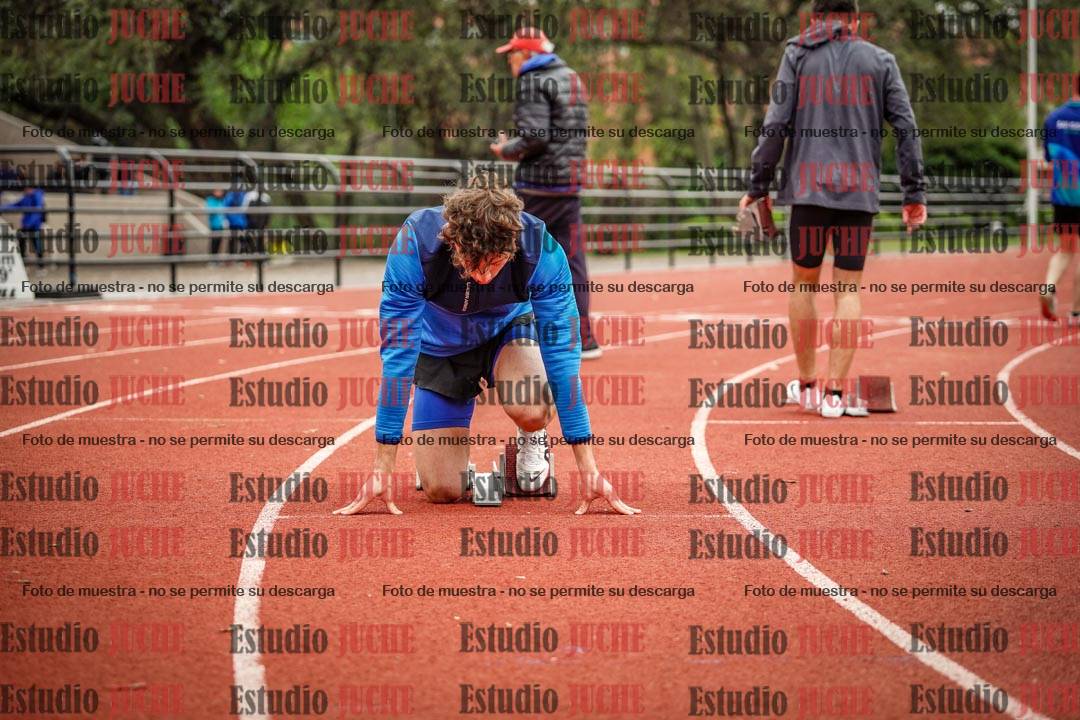 Fotos de los 400 m con vallas de varones