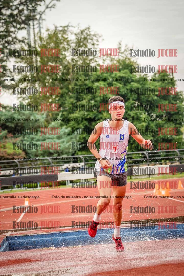 Fotos de los 3000 m con obstáculos de varones