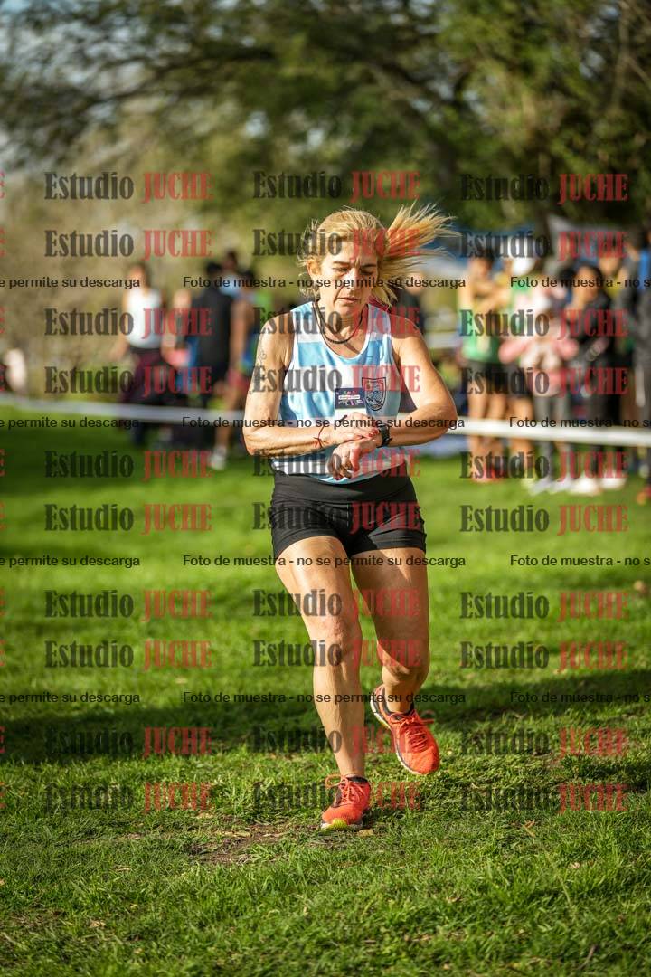 Fotos de la llegada del cross de 4000 m - mujeres