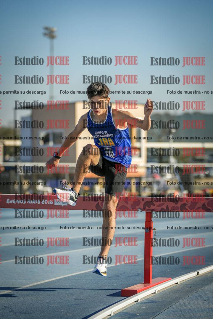 Fotos de los 2000 m con obstáculos de varones