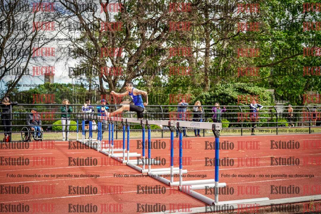 Fotos de los 400 m con vallas de varones