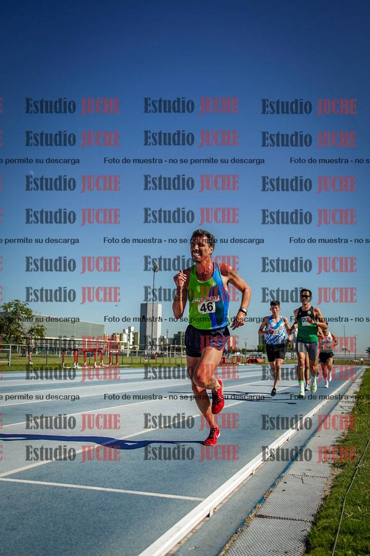 Fotos de los 5000 m de mujeres y varones - serie 1