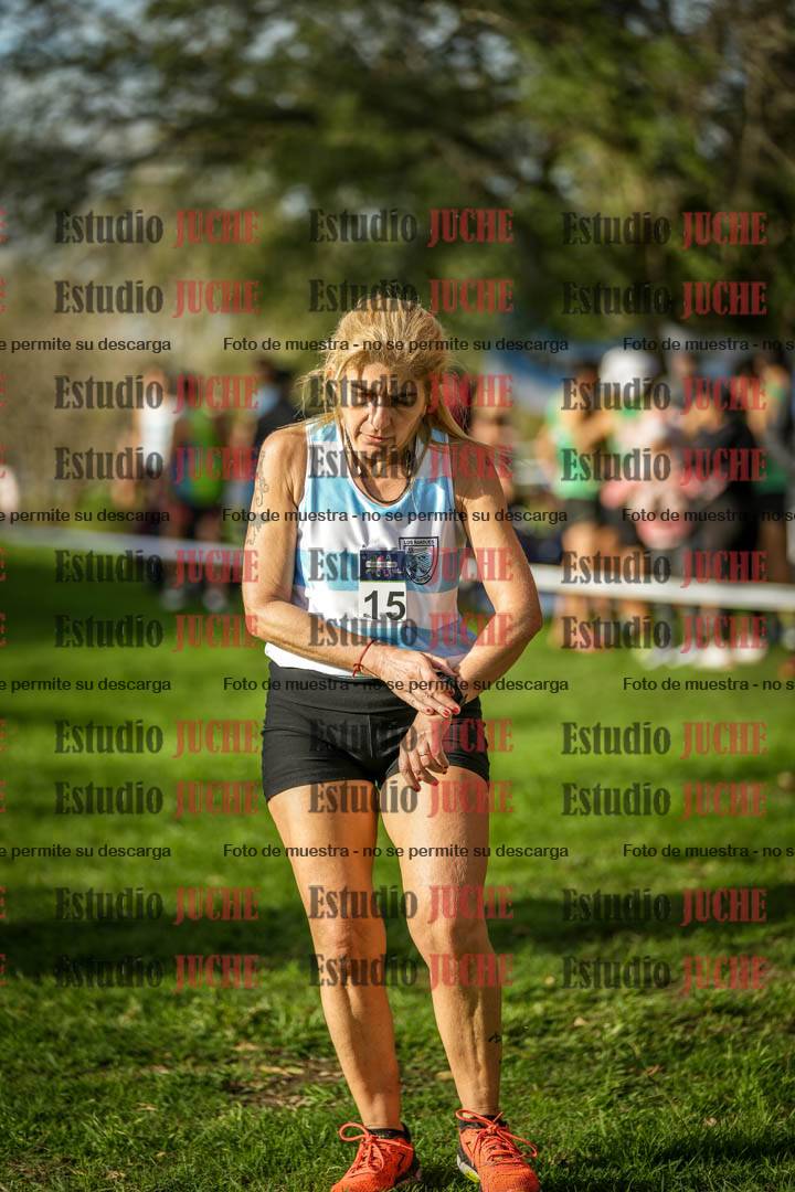 Fotos de la llegada del cross de 4000 m - mujeres