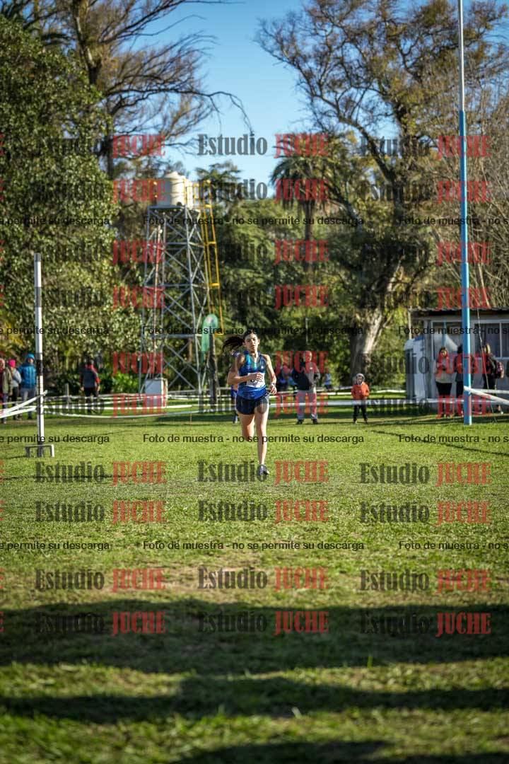 Fotos de la llegada del cross de 4000 m - mujeres