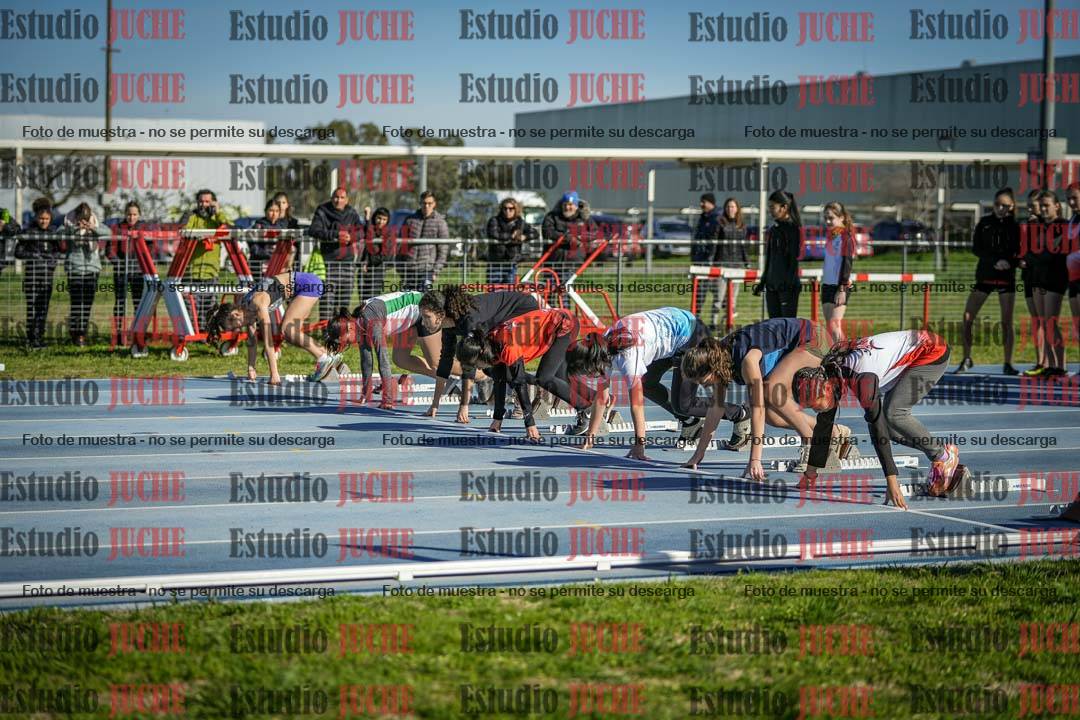 Fotos de los 80 m llanos de mujeres - U14