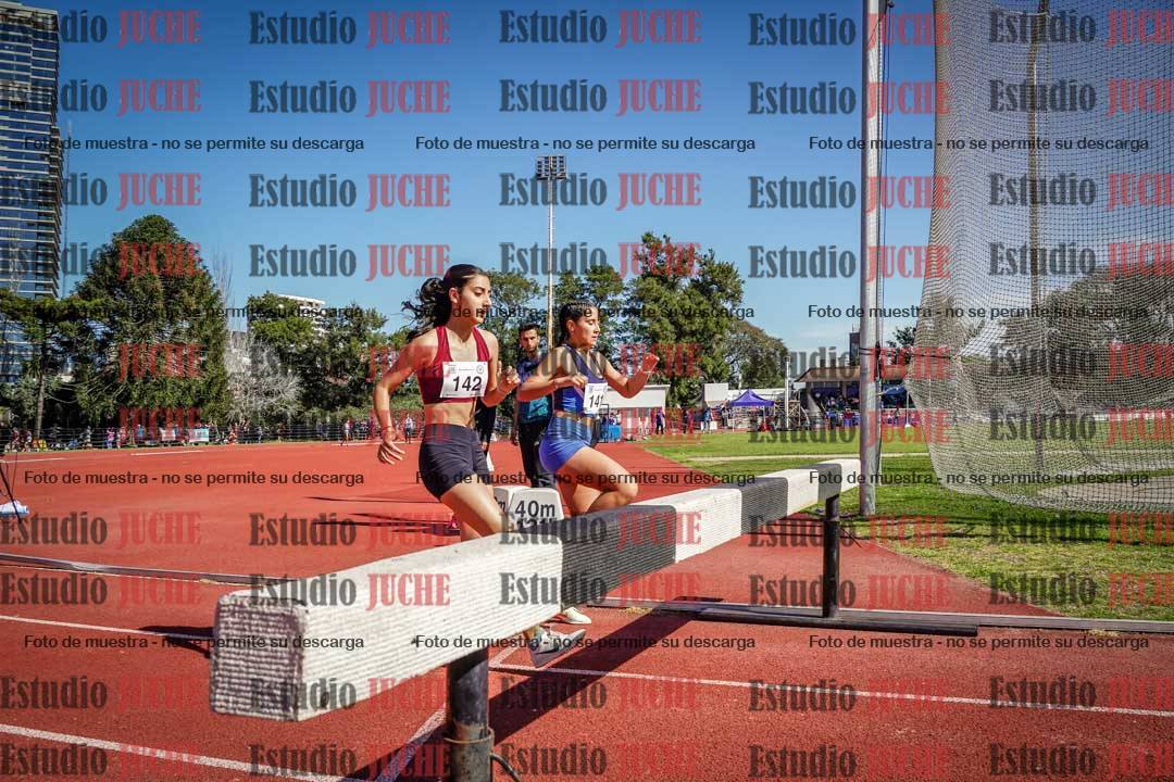 Fotos de los 1500 m con obstáculos de mujeres