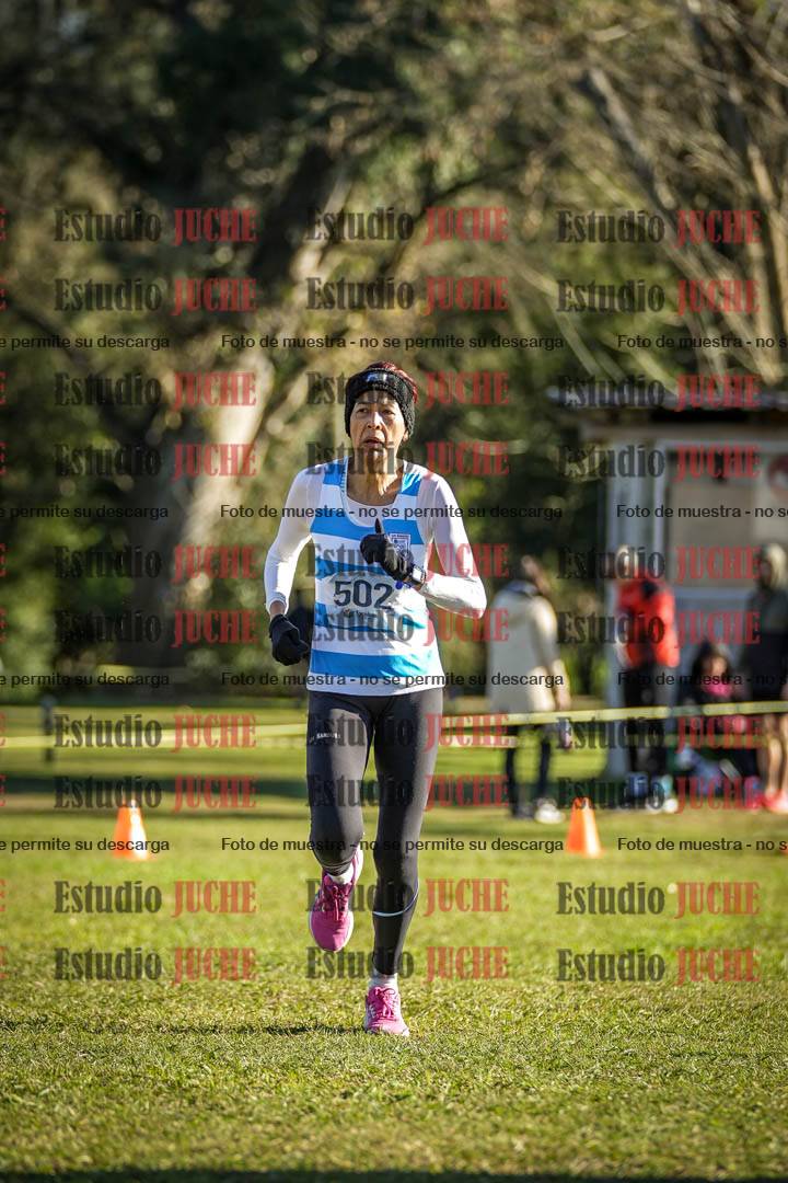 Fotos de la llegada del cross de 4000 m - mujeres