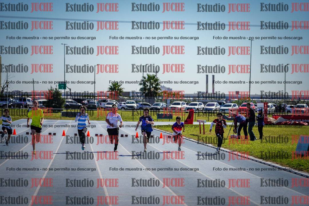 Fotos de los 50 m llanos de varones